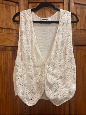 Lightweight Crochet Knit Vest - Cream